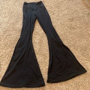 Offline by aerie ultra flare leggings